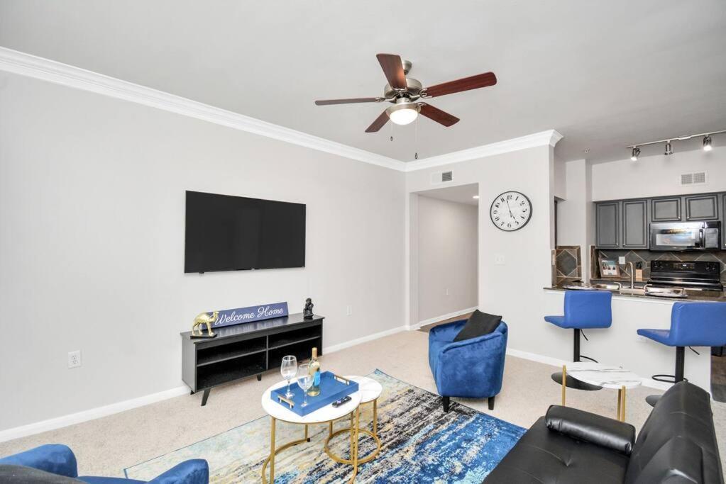 The Royal Suite Houston Exterior photo