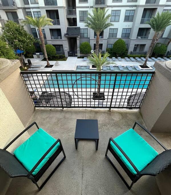 The Royal Suite Houston Exterior photo